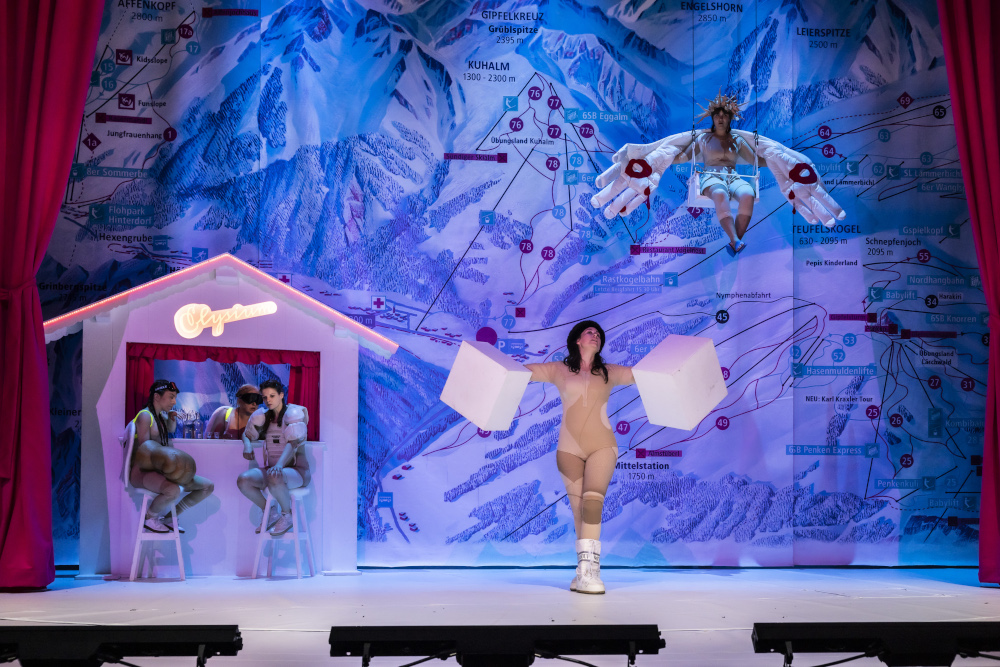 Schnee Weiss - Katrin Plötner - Landestheater Linz - Bild